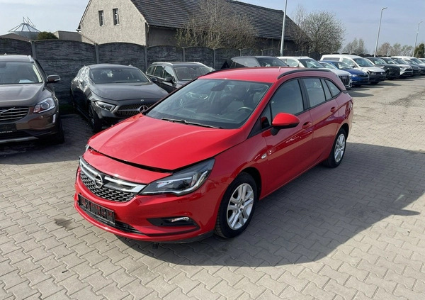 Opel Astra cena 25900 przebieg: 115000, rok produkcji 2019 z Miechów małe 67